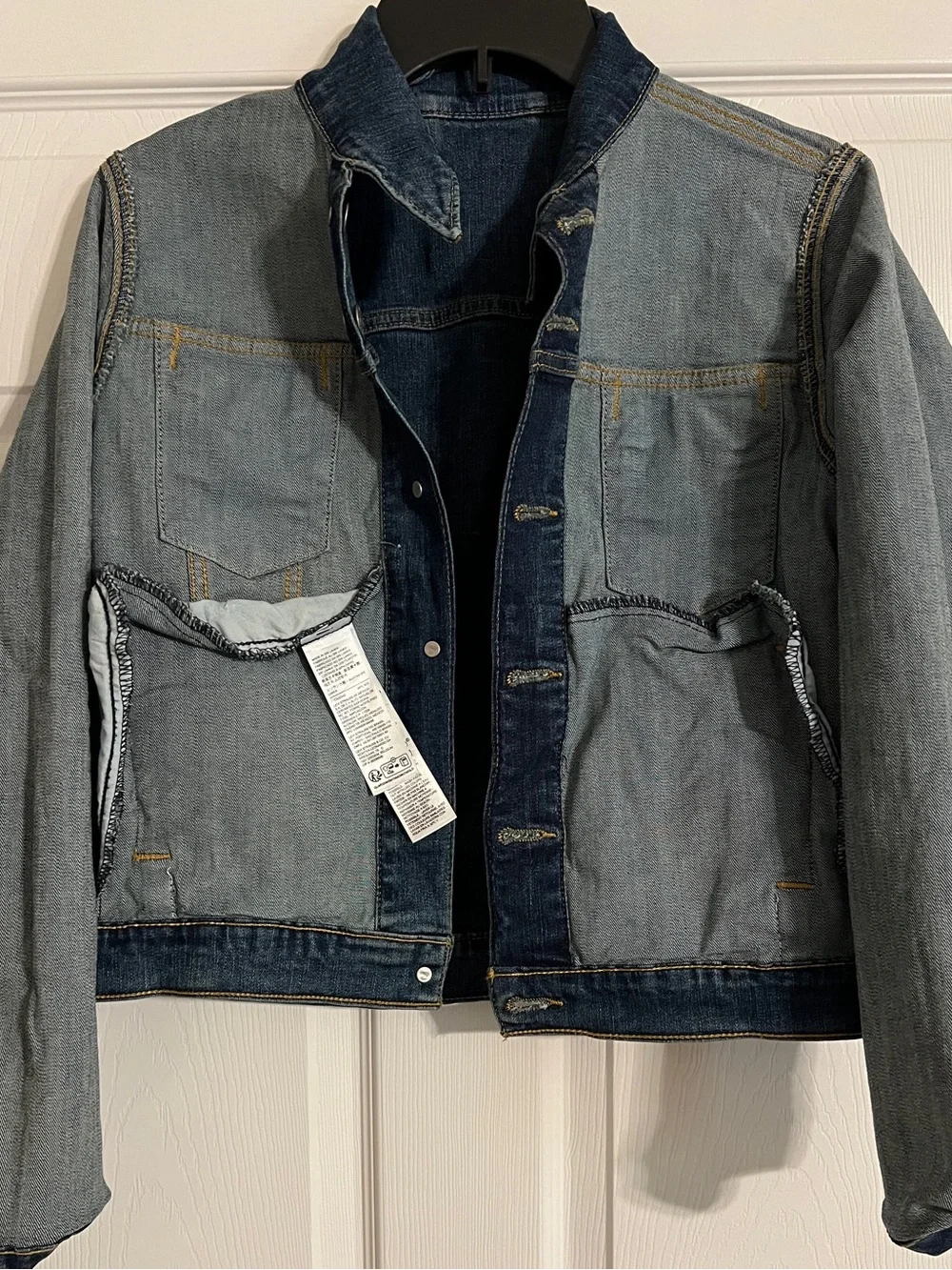 Women’s Levi's Original Trucker Jean Jacket — Blue Dark Wash Denim Shorts Size M